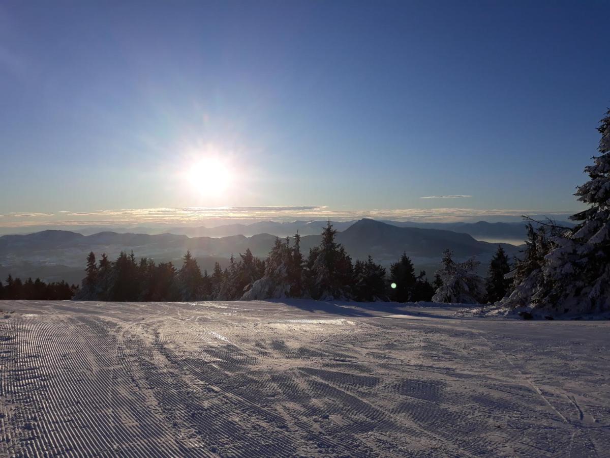 Chata Stred Kubínska hoľa Dolny Kubin Exterior foto